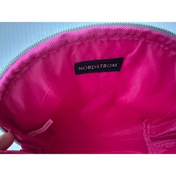 Nordstrom Cosmetic Makeup Bag Silver Metallic Zipper Shell Shaped Travel - Picture 3 of 3